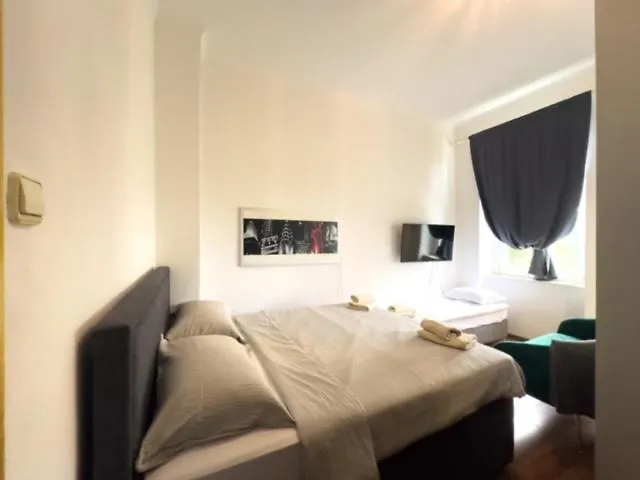 アパート Apartman Edo 2 プーラ